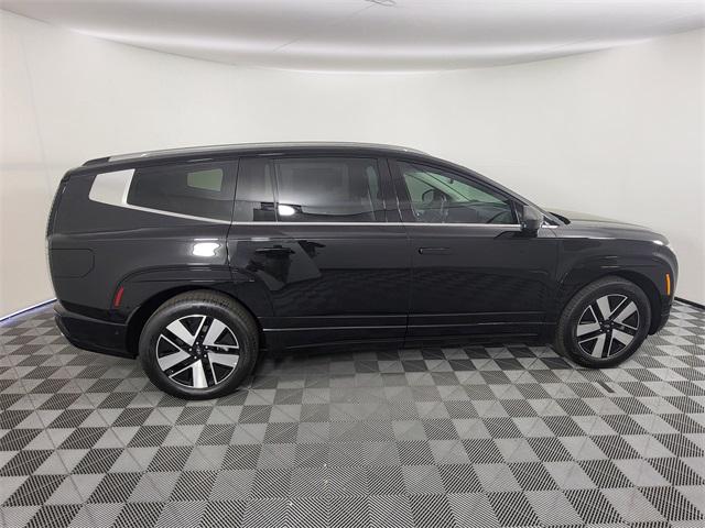2026 Hyundai Ioniq SE photo 3