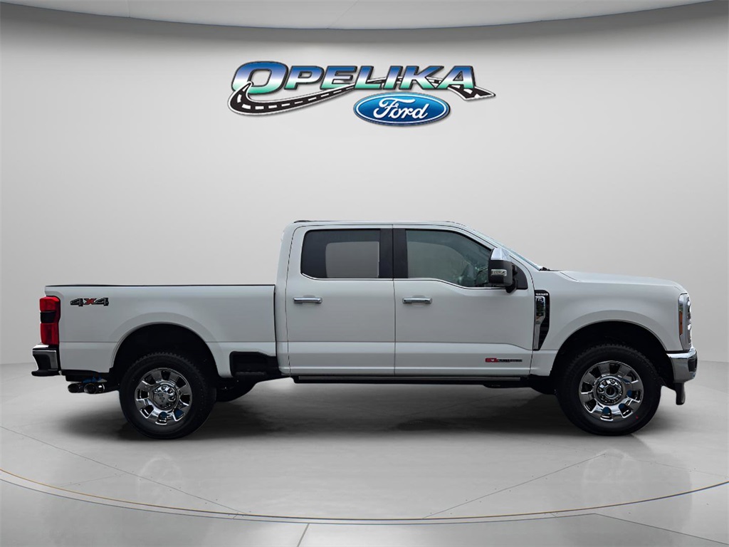 2025 Ford F-250 photo 2