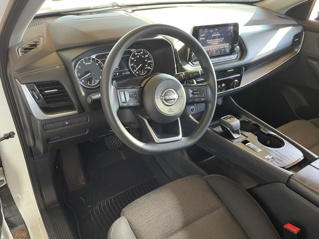 2023 Nissan Rogue SV photo 11