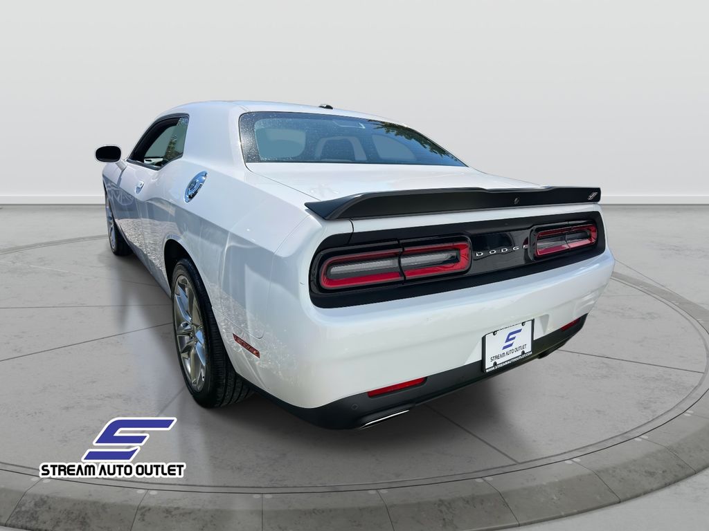 2023 Dodge Challenger GT photo 4
