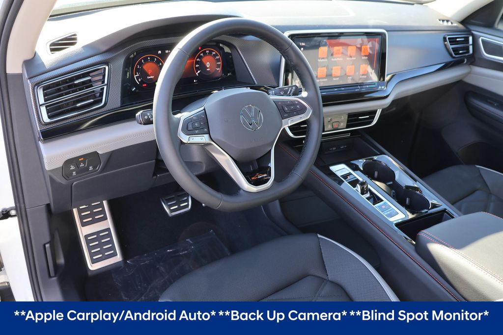 2025 Volkswagen Atlas Peak Edition SE photo 2