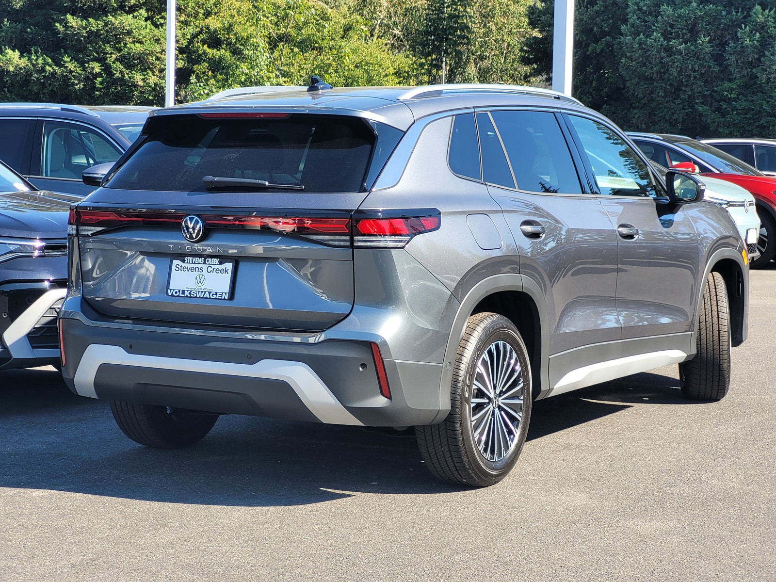 2025 Volkswagen Tiguan S photo 4