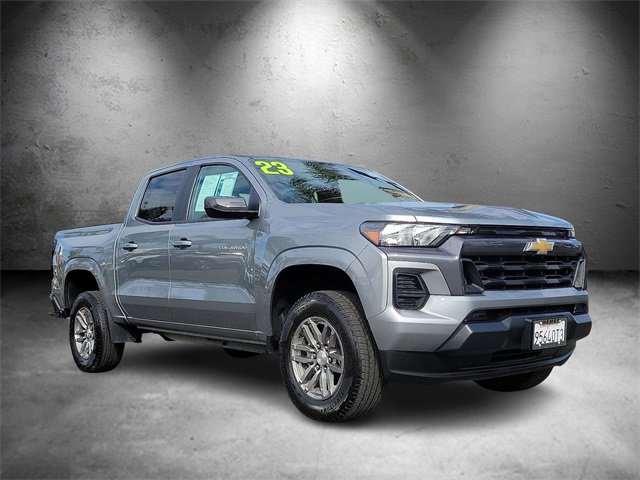 2023 Chevrolet Colorado LT photo 3