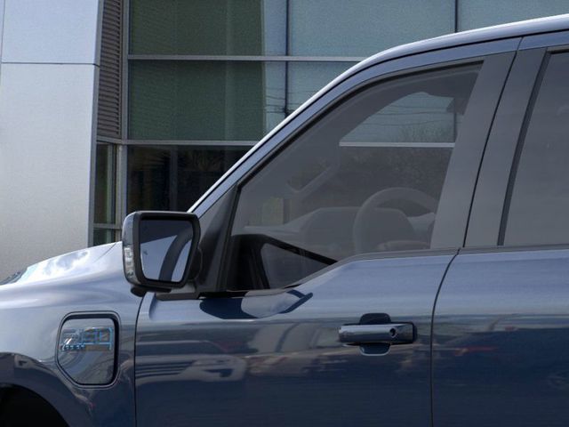 2025 Ford F-150 Lightning Lariat photo 20