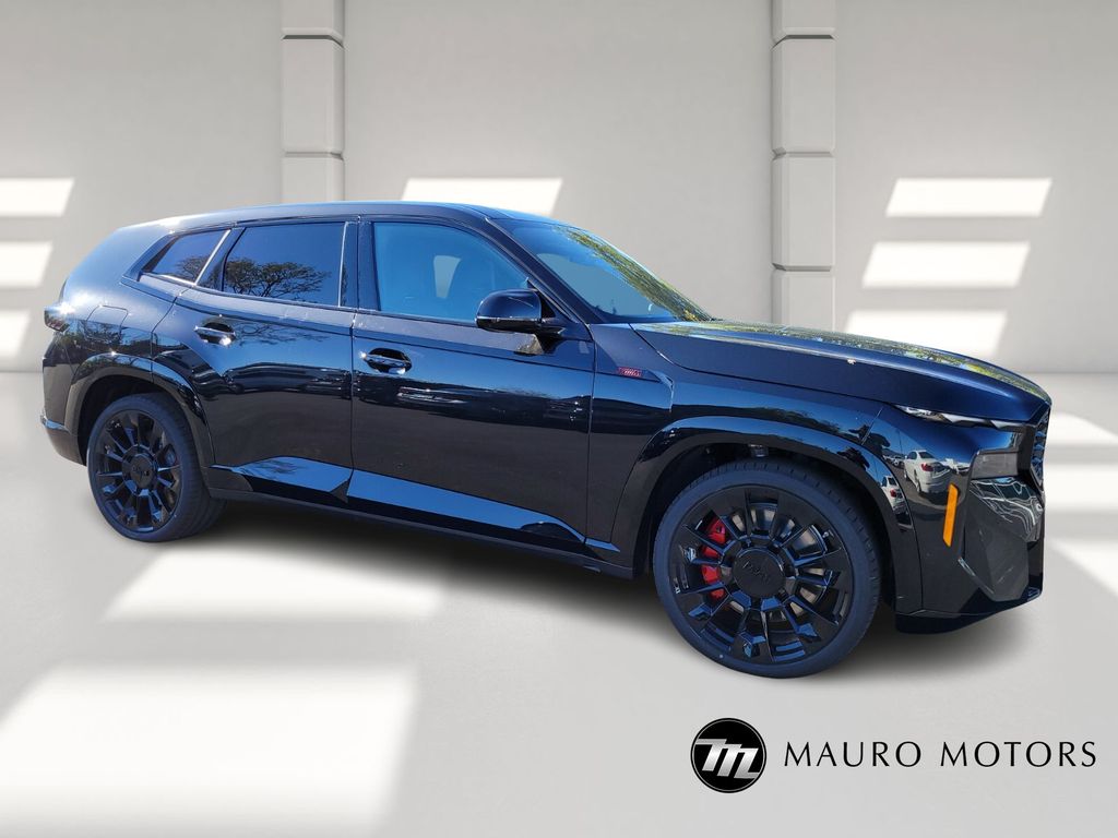 2026 BMW XM Base's photo