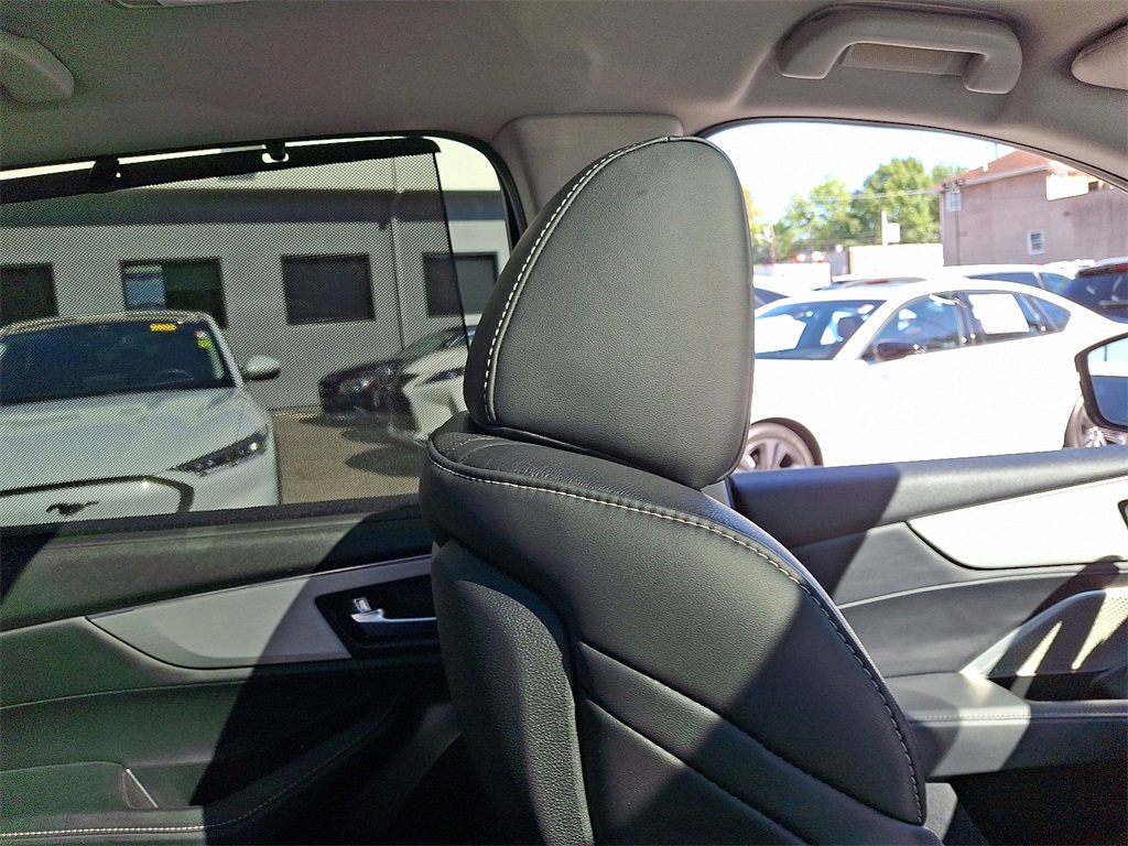 2023 Acura MDX Technology SH-AWD photo 13