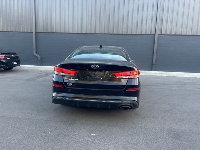 2019 Kia Optima LX photo 4