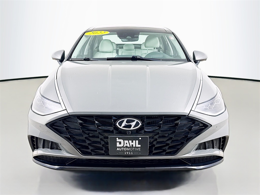 2022 Hyundai Sonata Limited photo 2