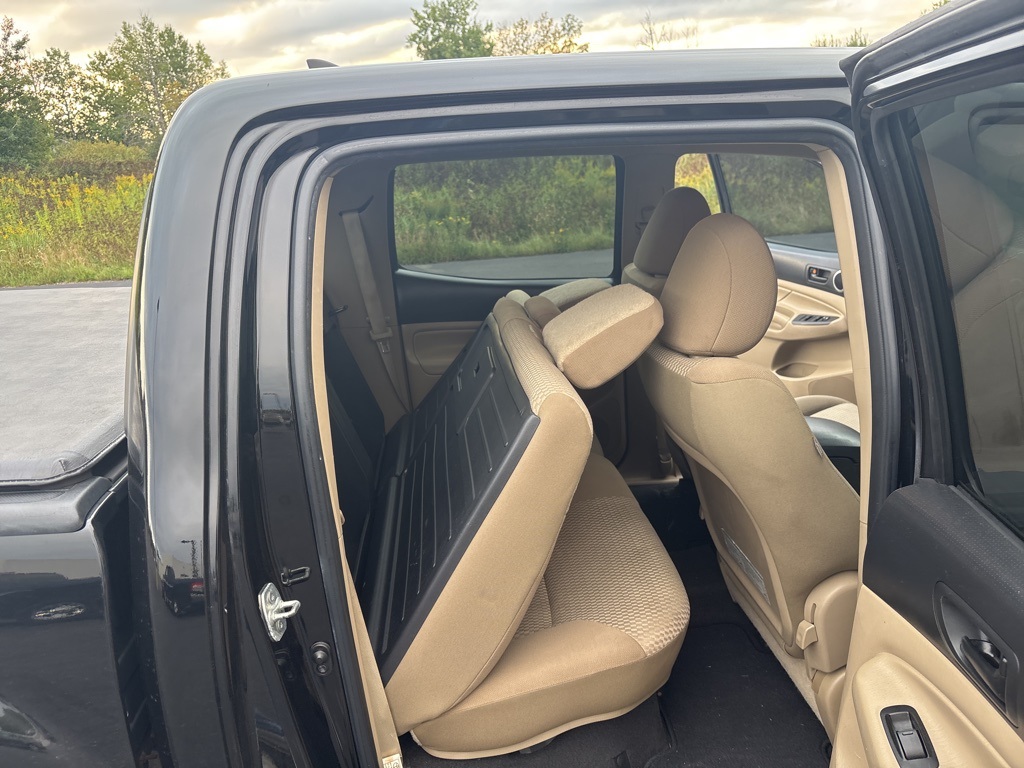 2012 Toyota Tacoma Base photo 18