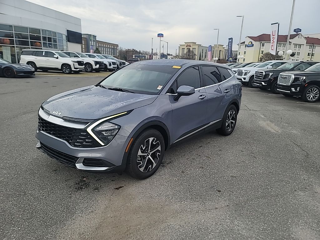 2023 Kia Sportage EX photo 3