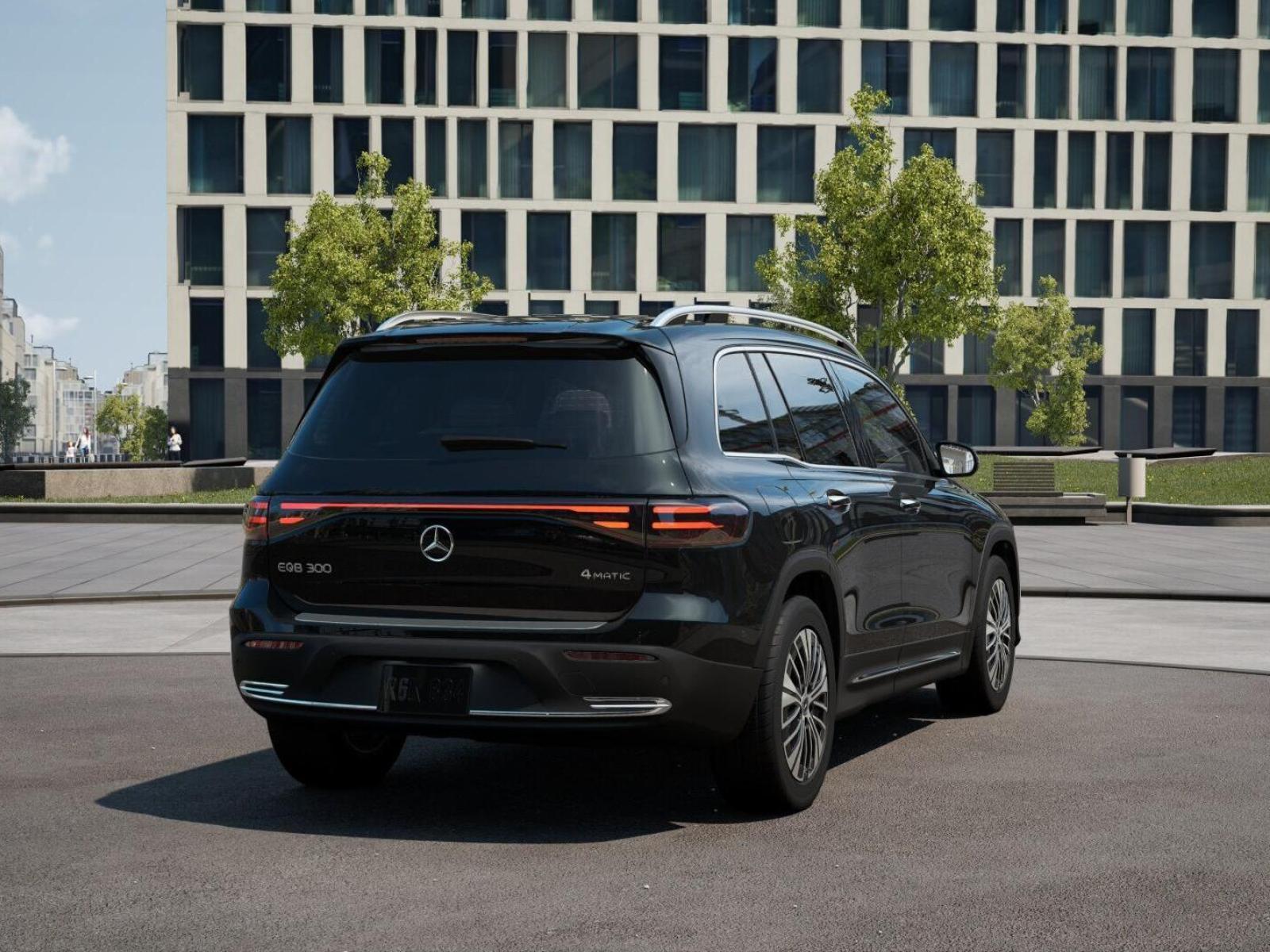 2025 Mercedes Benz EQB 300 4MATIC photo 21