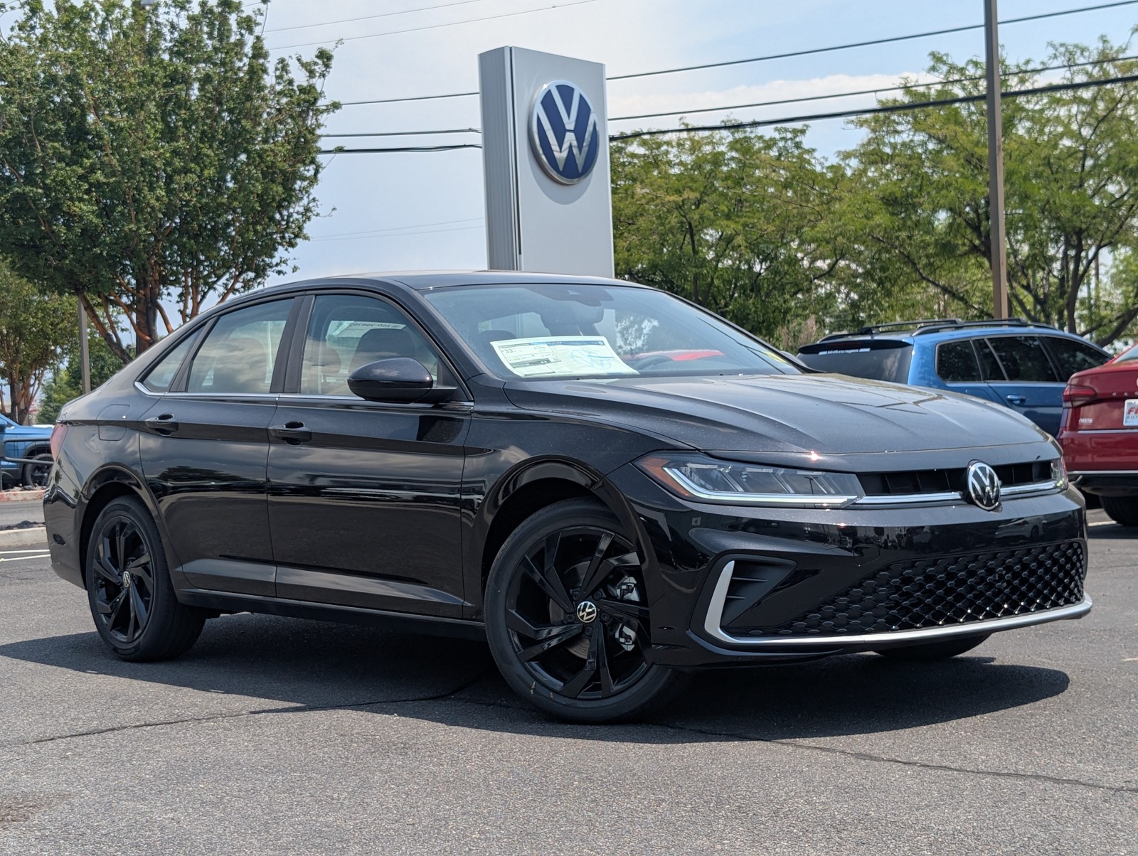 New 2025 Deep Black Pearl Volkswagen 1.5T SE image 1