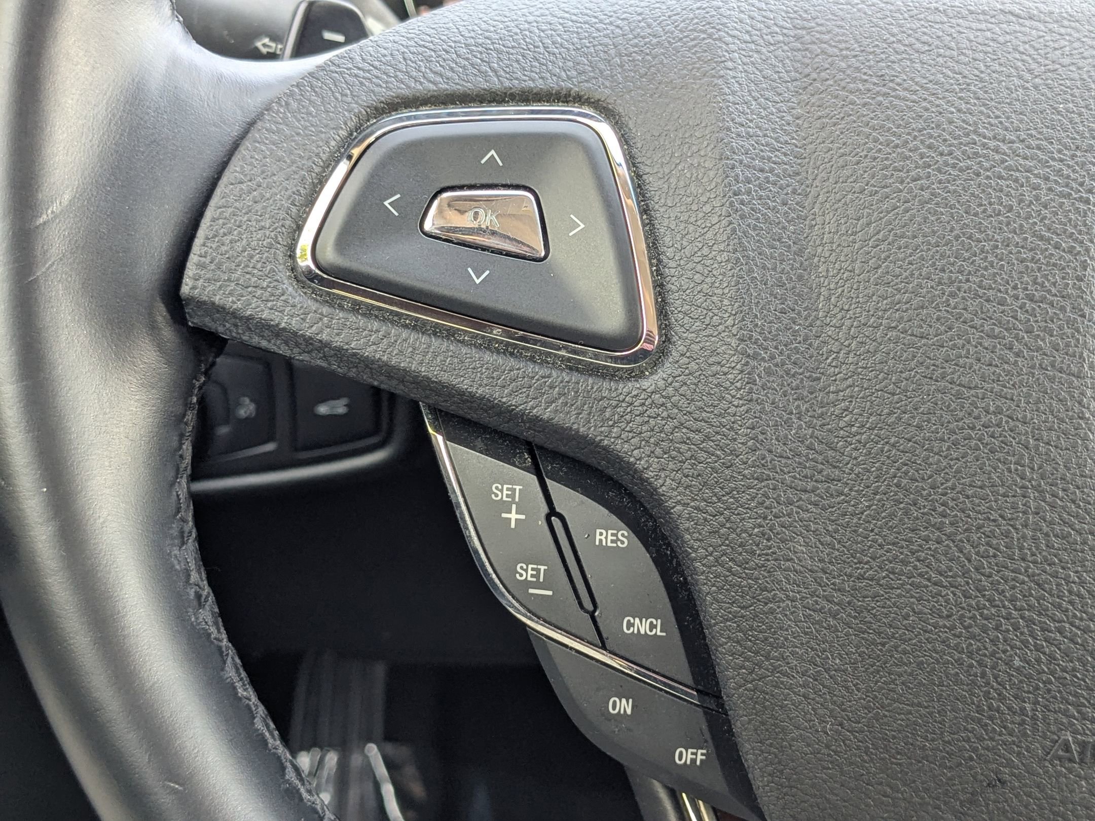 2016 Lincoln MKZ Base photo 19