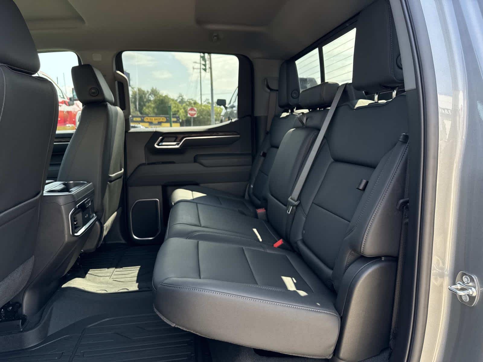 2026 Gmc Sierra 1500 SLT photo 8