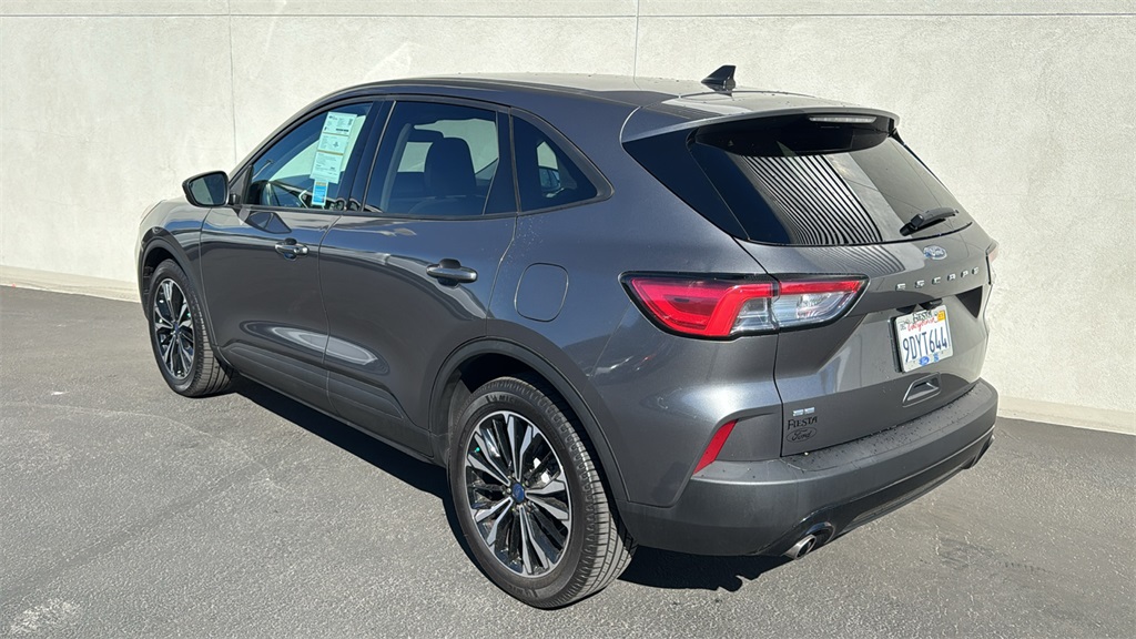 2022 Ford Escape SE photo 4