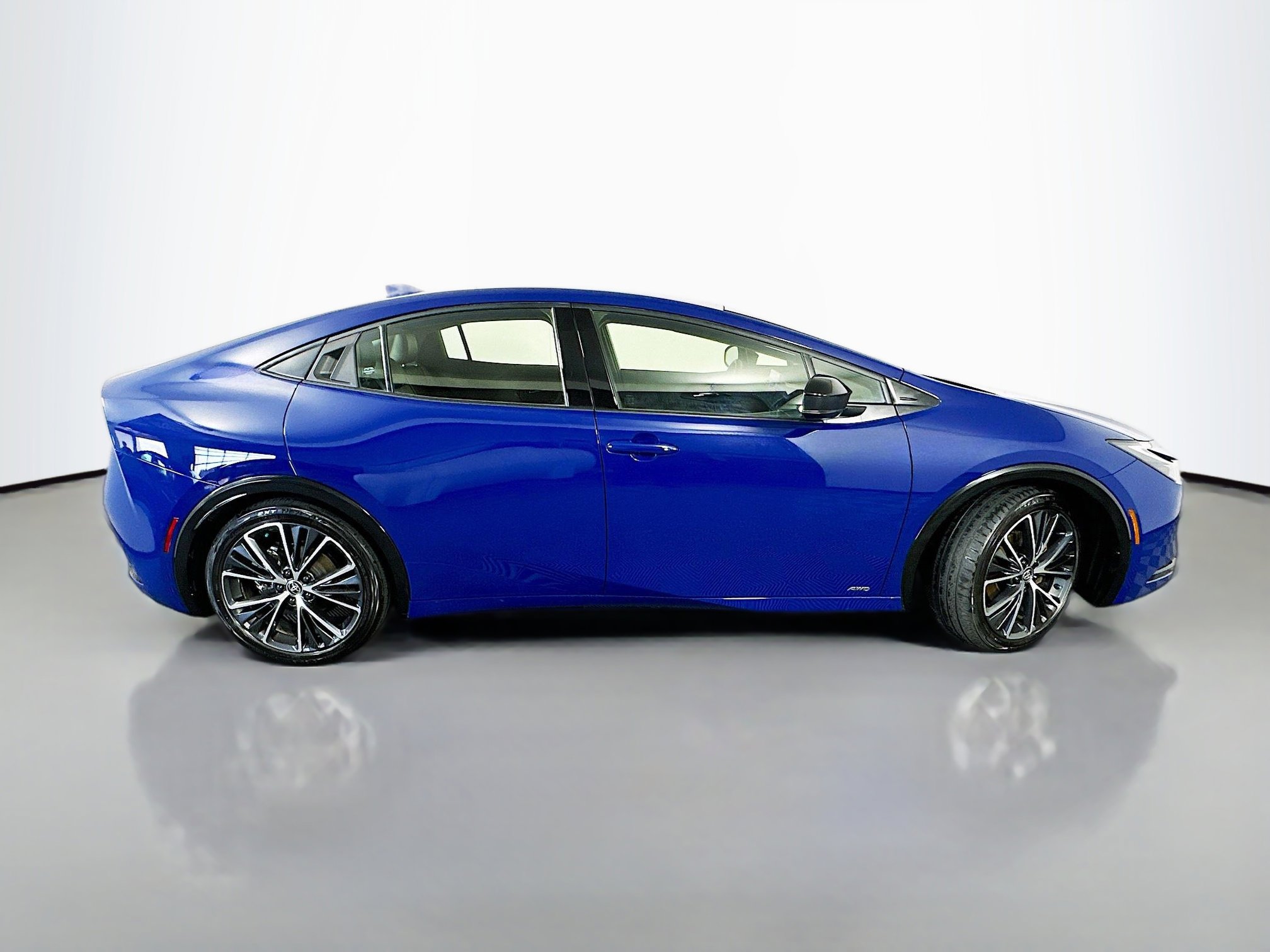 2024 Toyota Prius Limited photo 8
