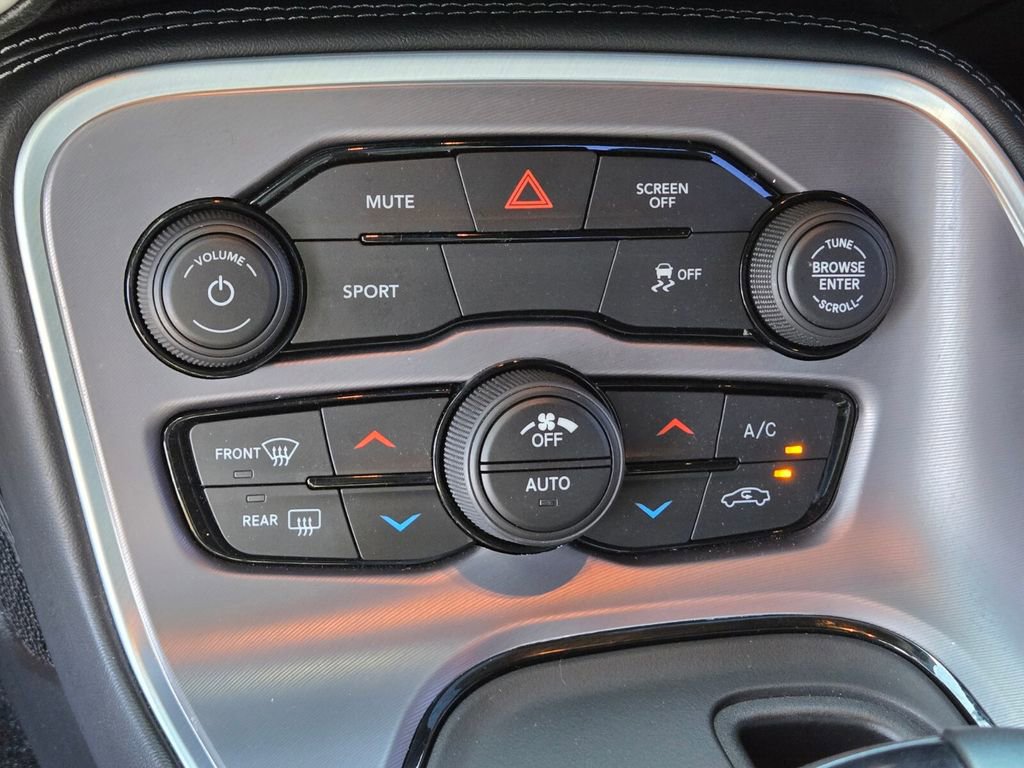 2022 Dodge Challenger SXT photo 19