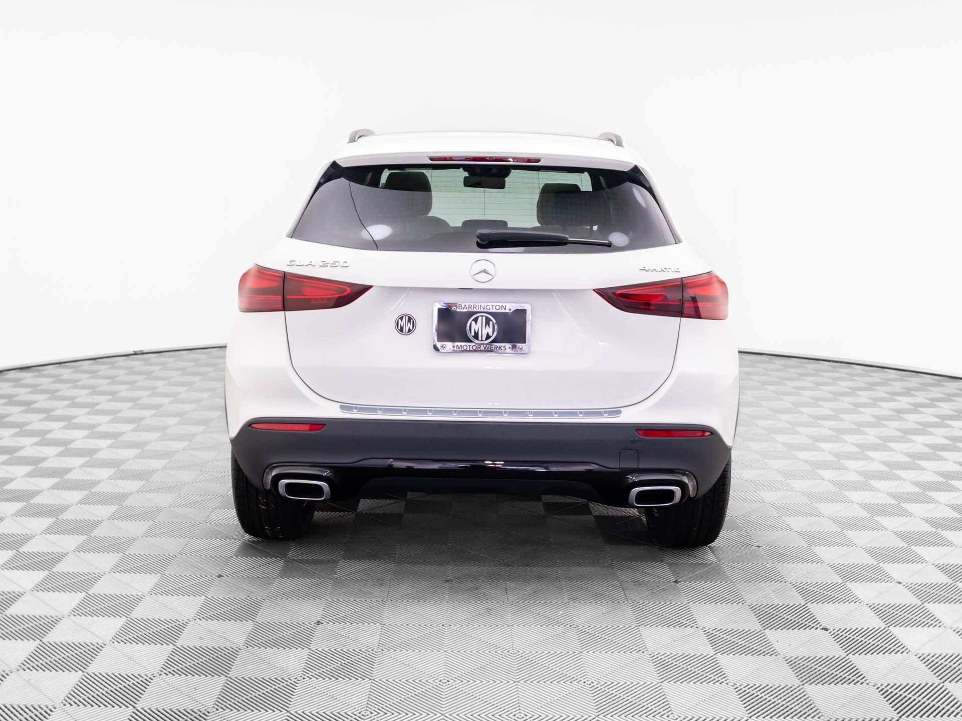 2026 Mercedes Benz GLA 250 4MATIC photo 3