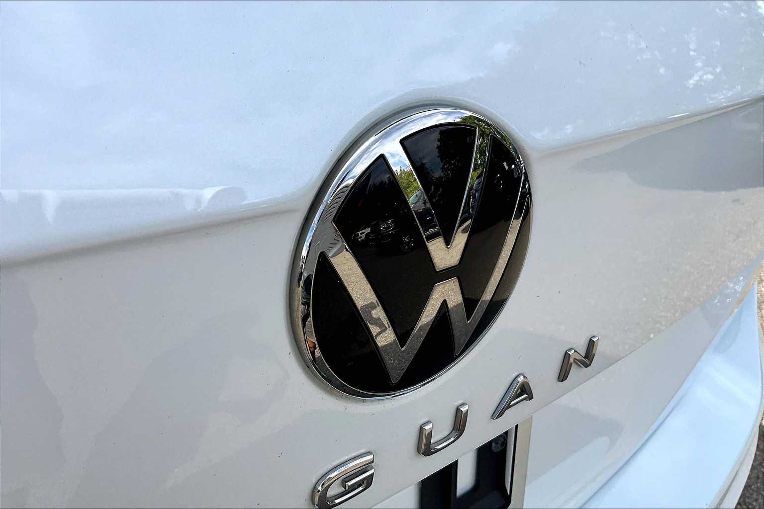 2023 Volkswagen Tiguan SEL R-Line Black photo 56