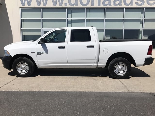 2021 Ram 1500 Classic photo 3