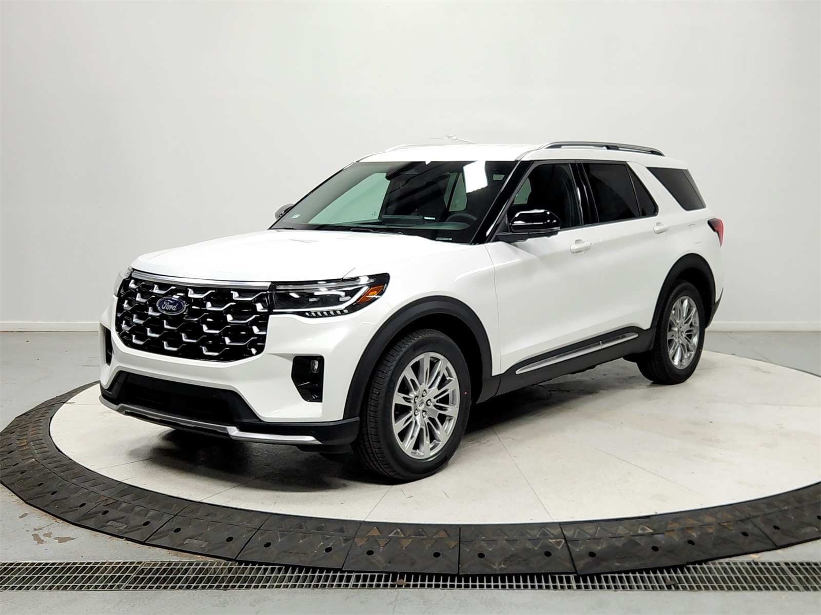 2026 Ford Explorer Platinum photo 3