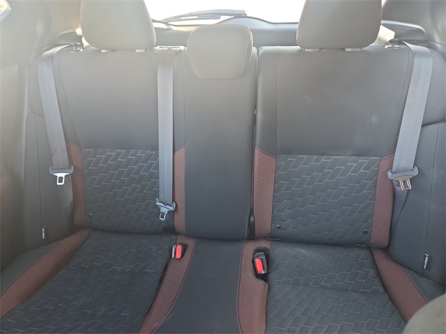2021 Nissan Kicks SR photo 10