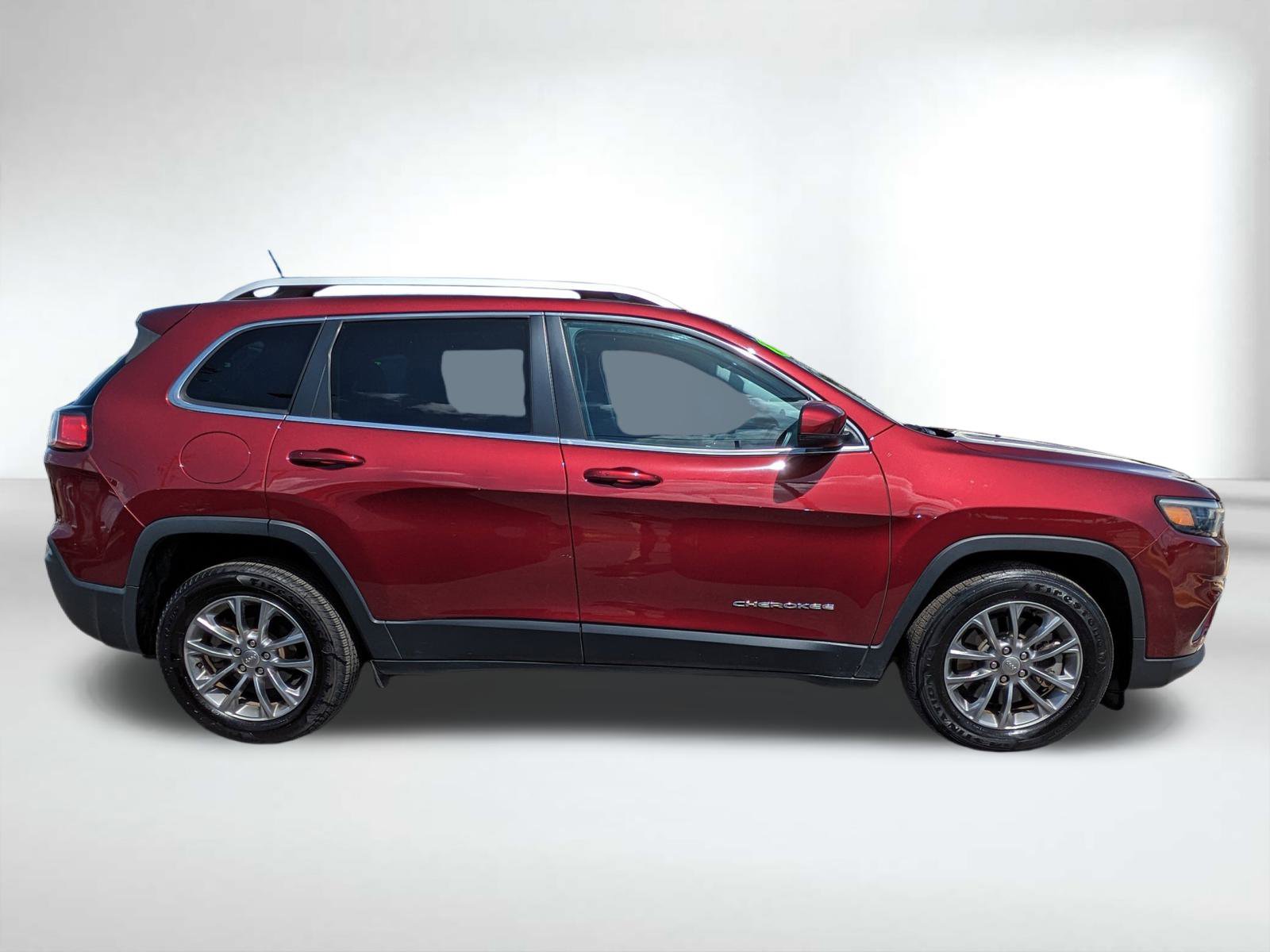 2019 Jeep Cherokee Latitude photo 3