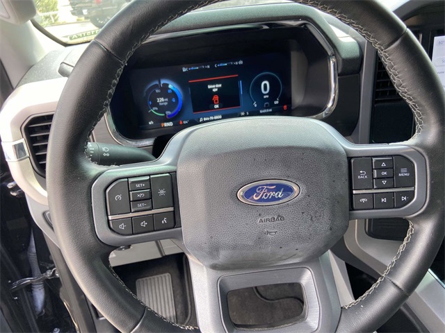 2023 Ford F-150 Lightning XLT photo 10