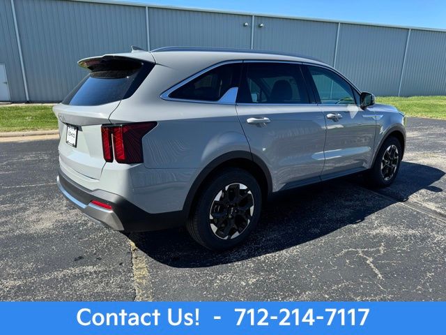 2025 Kia Sorento S photo 3