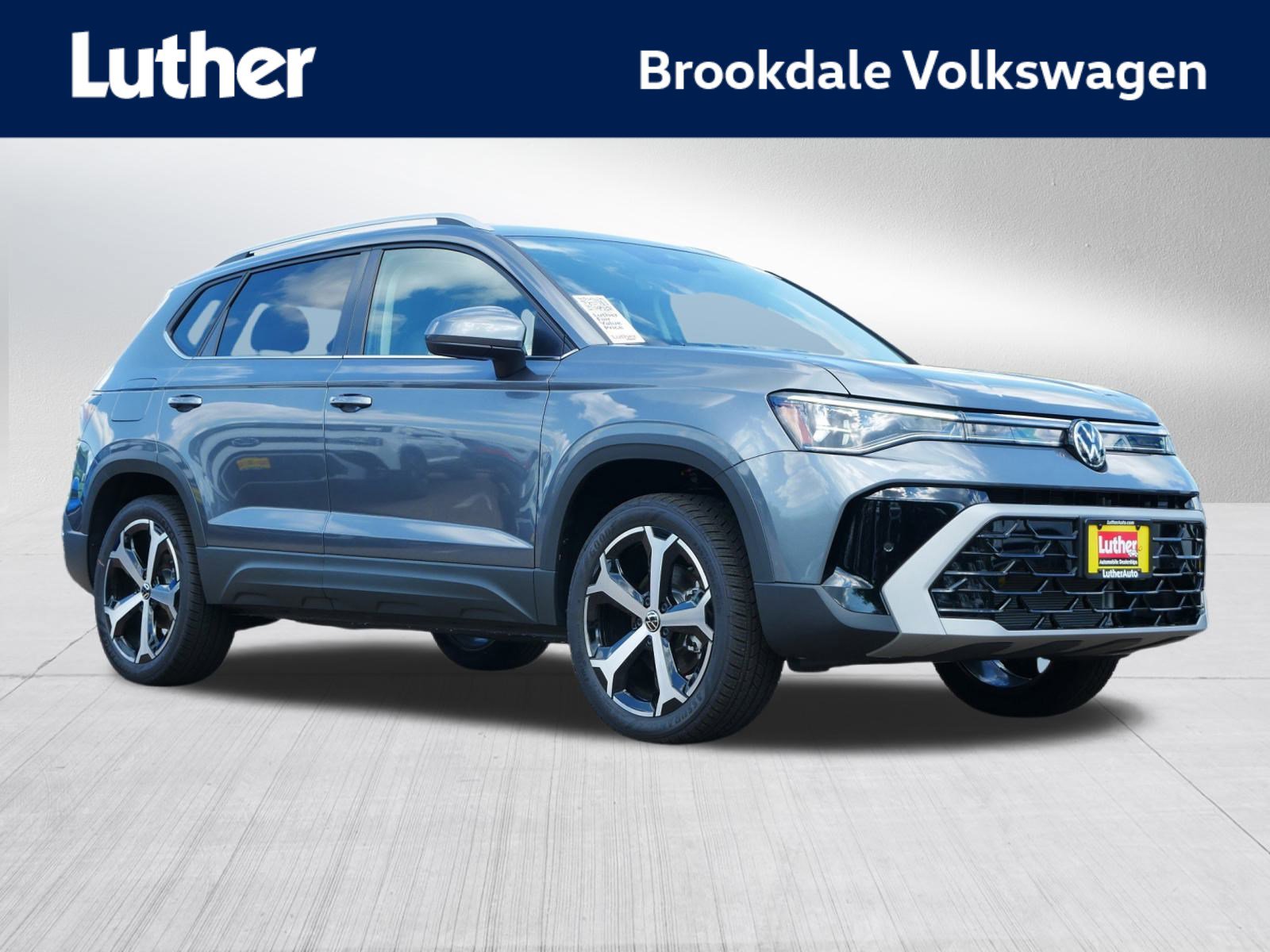 2025 Volkswagen Taos SEL's photo