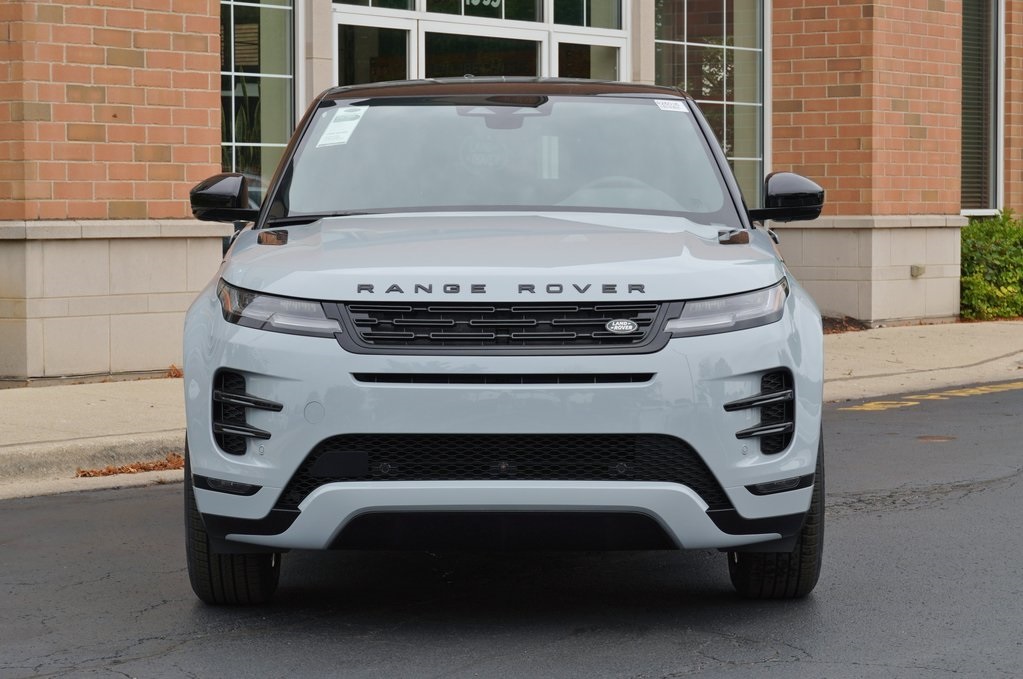 2026 Land Rover Range Rover Evoque Dynamic SE photo 3