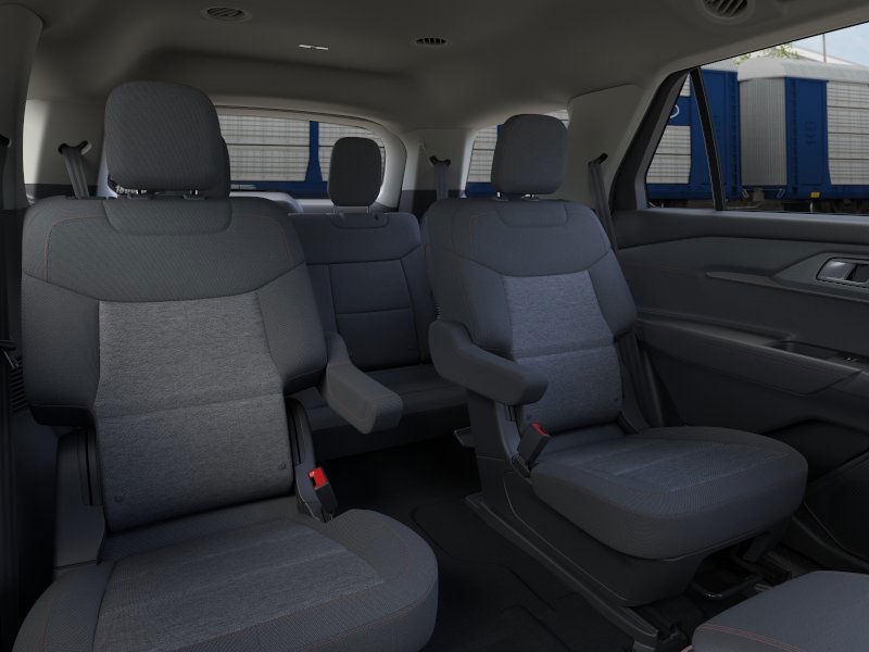 2025 Ford Explorer photo 9
