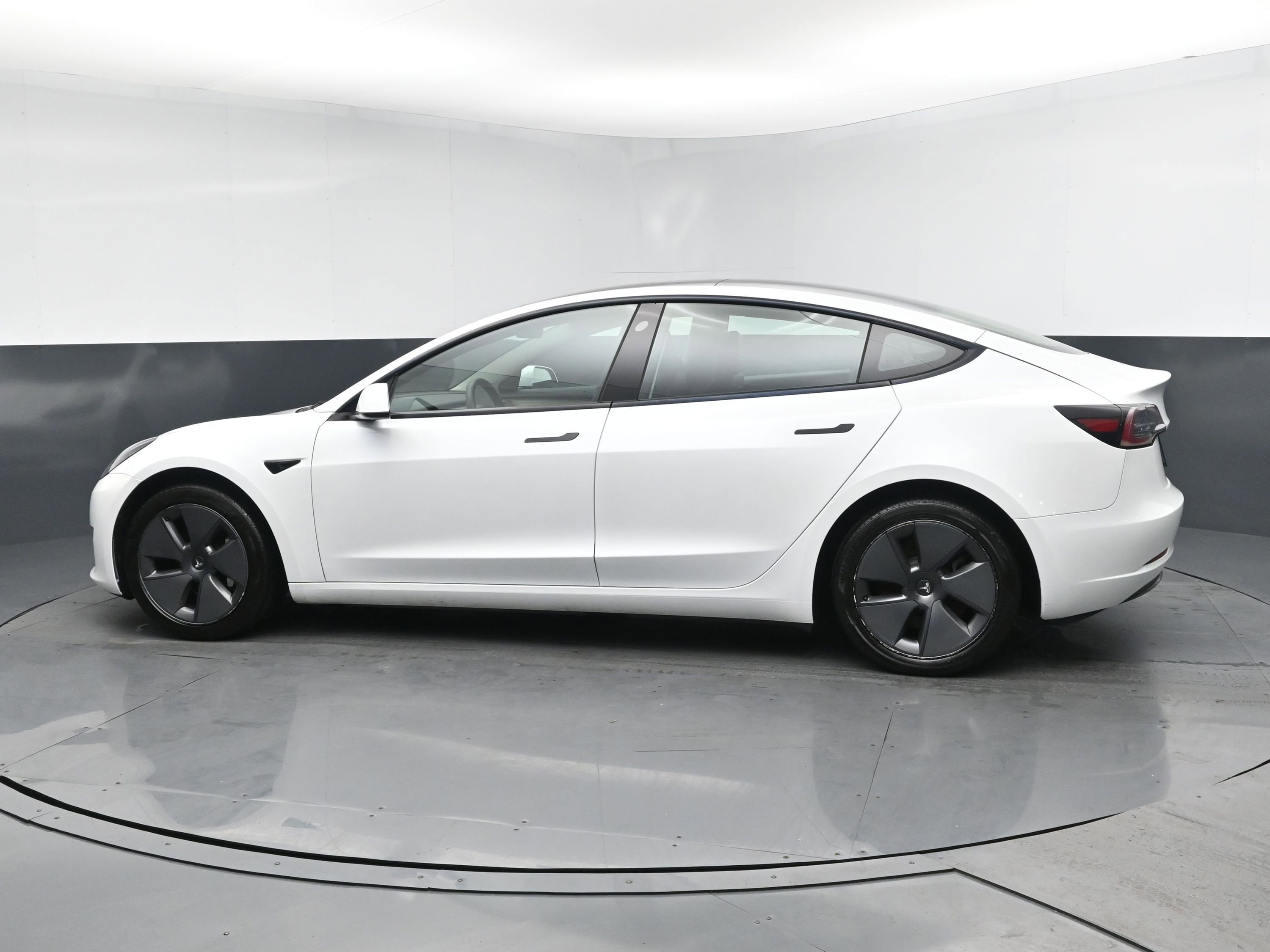 2023 Tesla Model 3 photo 4
