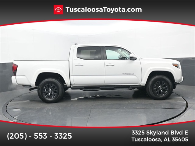 2022 Toyota Tacoma SR5's photo