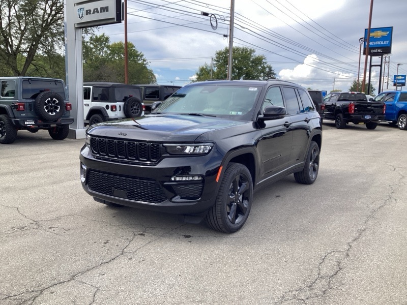 2025 Jeep Grand Cherokee Limited photo 3