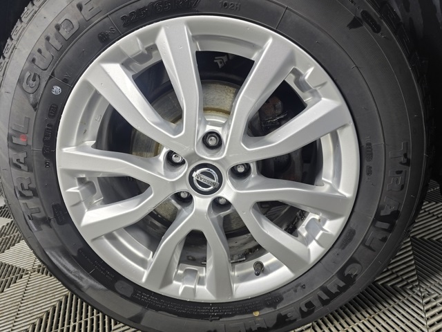 Used 2018 Nissan Rogue SV with VIN KNMAT2MV0JP594997 for sale in Nashua, NH