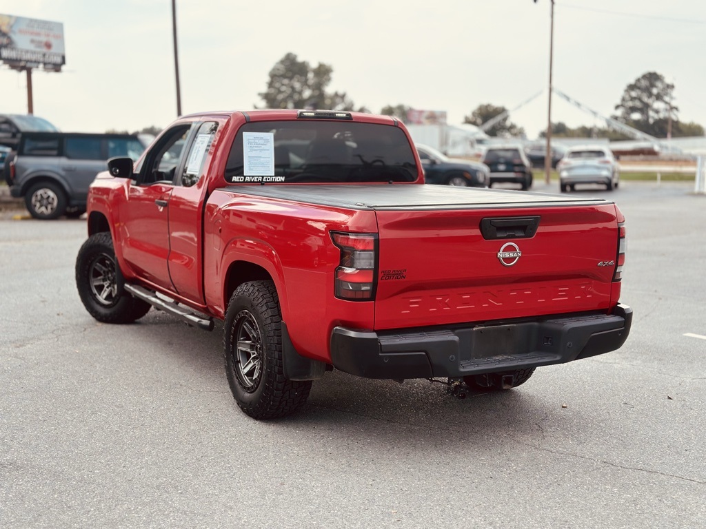 2022 Nissan Frontier S King Cab photo 2