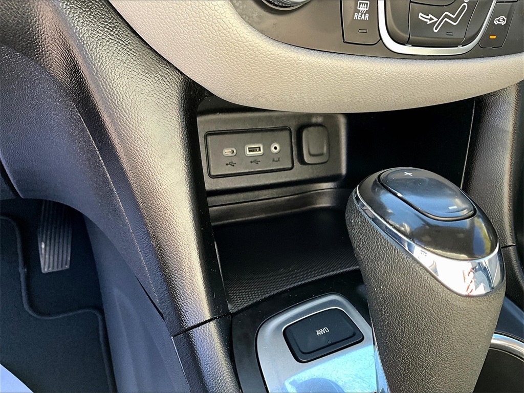 2019 Chevrolet Equinox LS photo 24