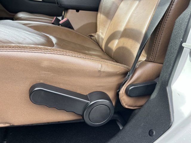 2014 Jeep Wrangler Unlimited Sahara photo 4