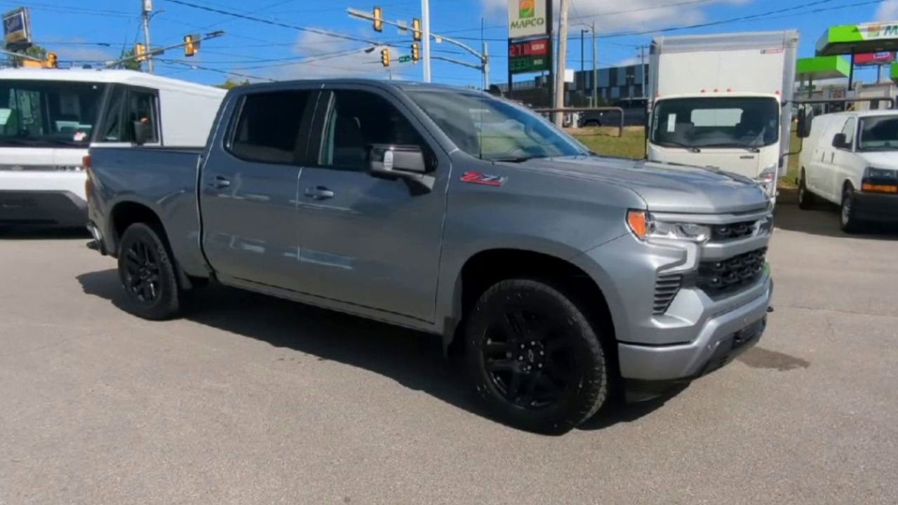 2026 Chevrolet Silverado 1500 RST photo 2