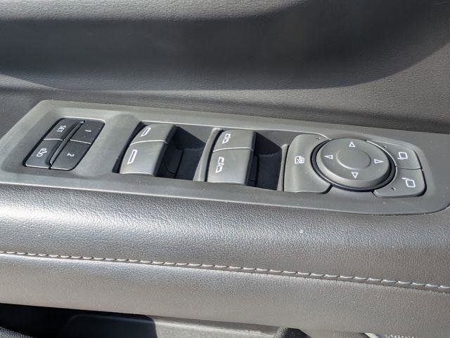 2023 Chevrolet Suburban Z71 photo 26