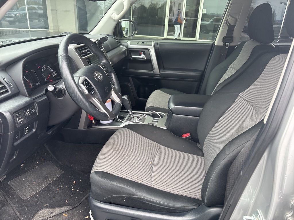 2020 Toyota 4Runner SR5 Premium photo 4