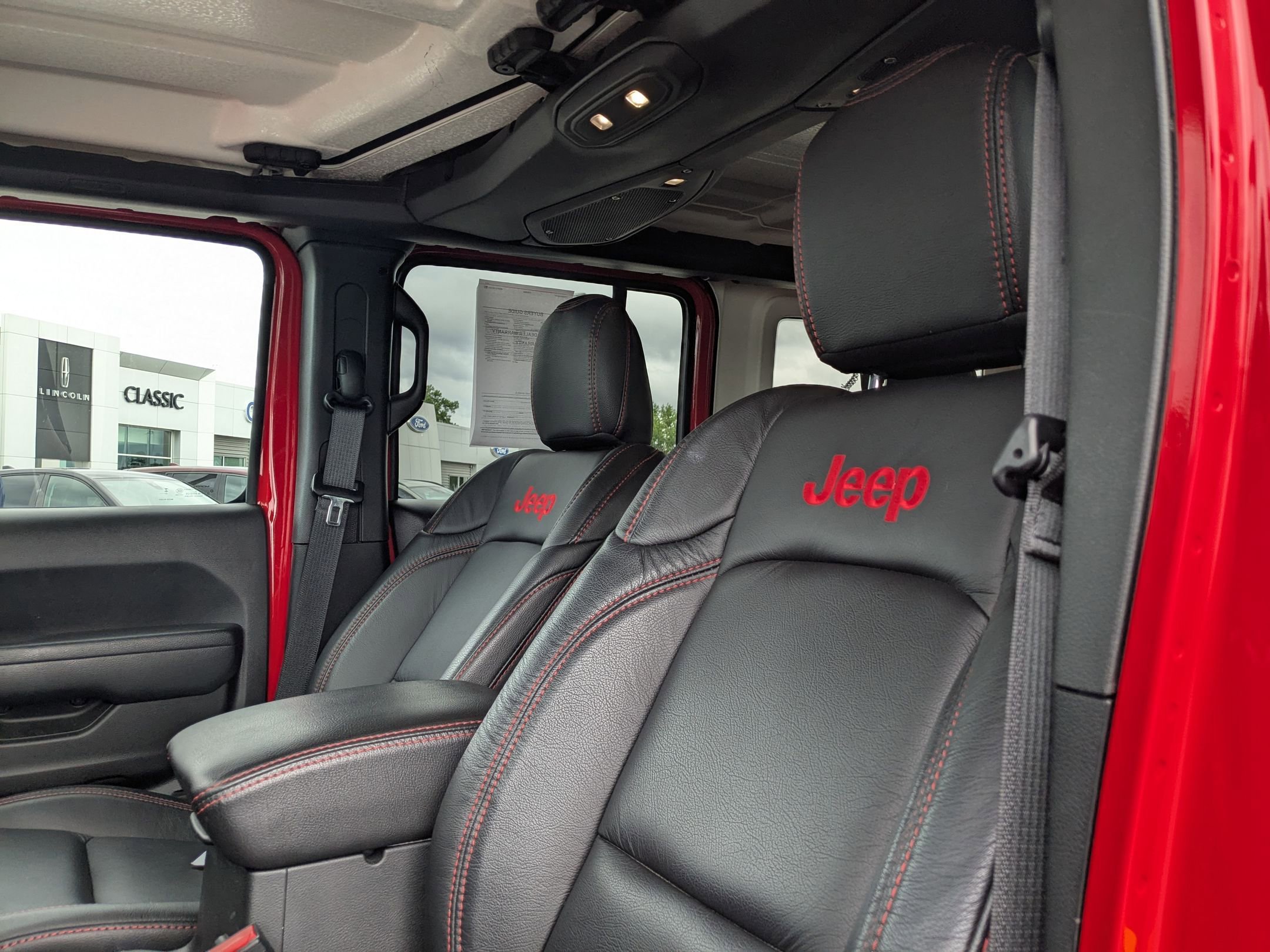 2024 Jeep Wrangler Rubicon photo 13
