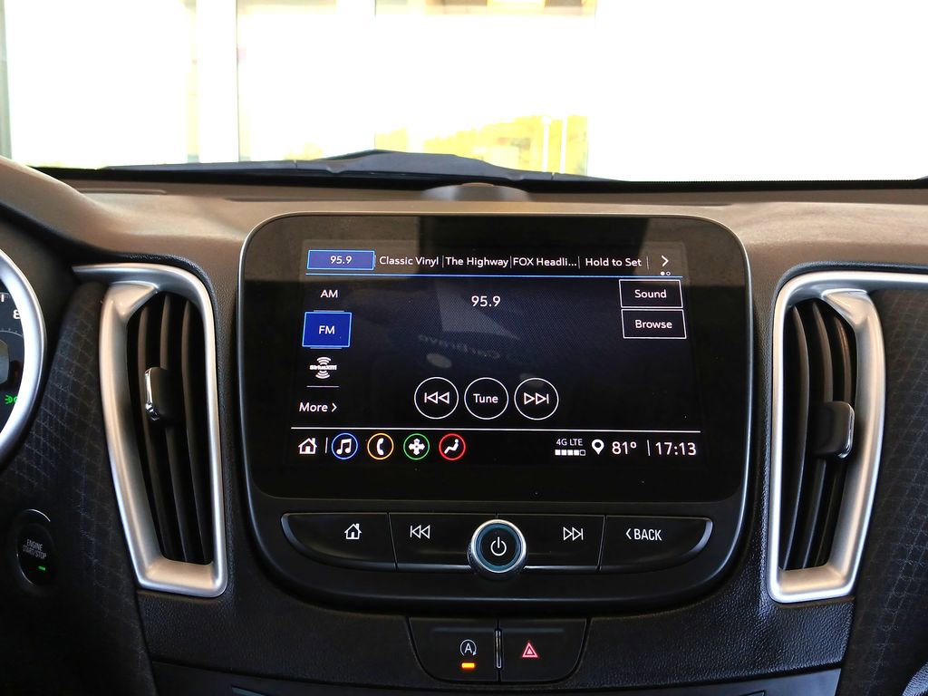 2024 Chevrolet Malibu 1LT photo 12