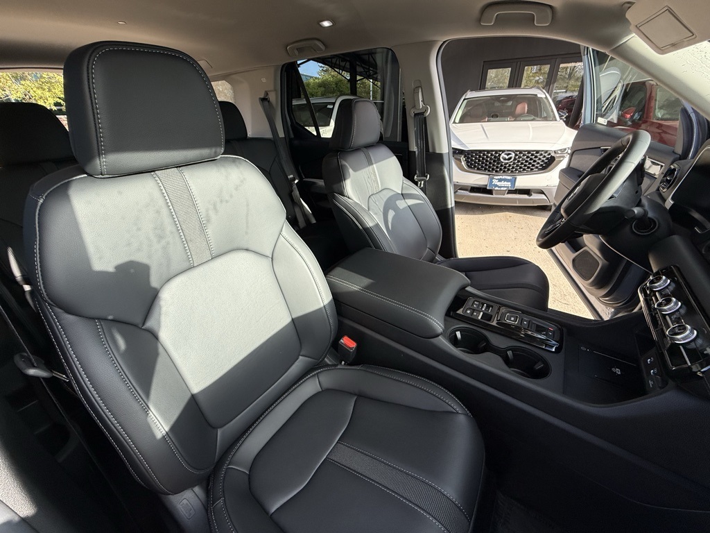 2026 Honda Passport photo 2