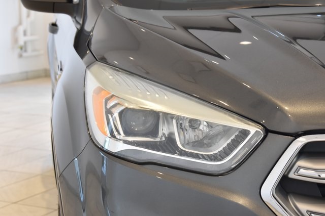 Used 2017 Ford Escape SE with VIN 1FMCU0G93HUD91571 for sale in Kenosha, WI