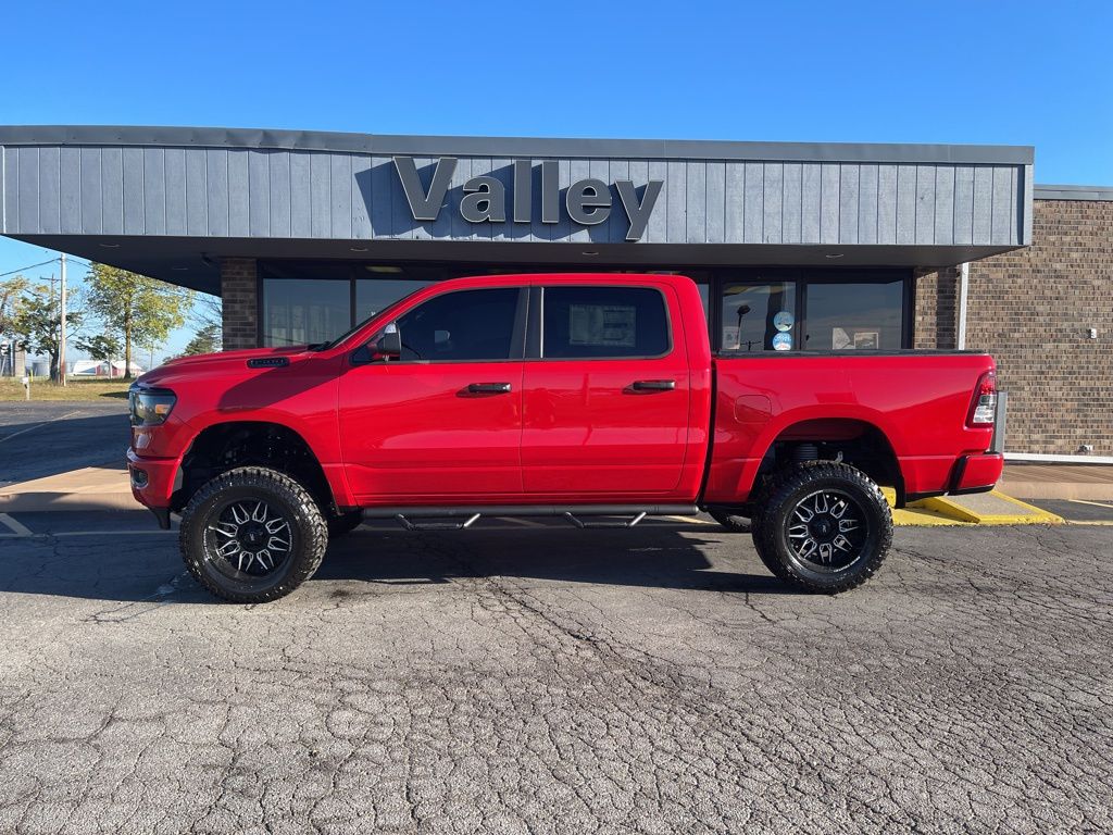 2024 Ram 1500 Tradesman photo 3