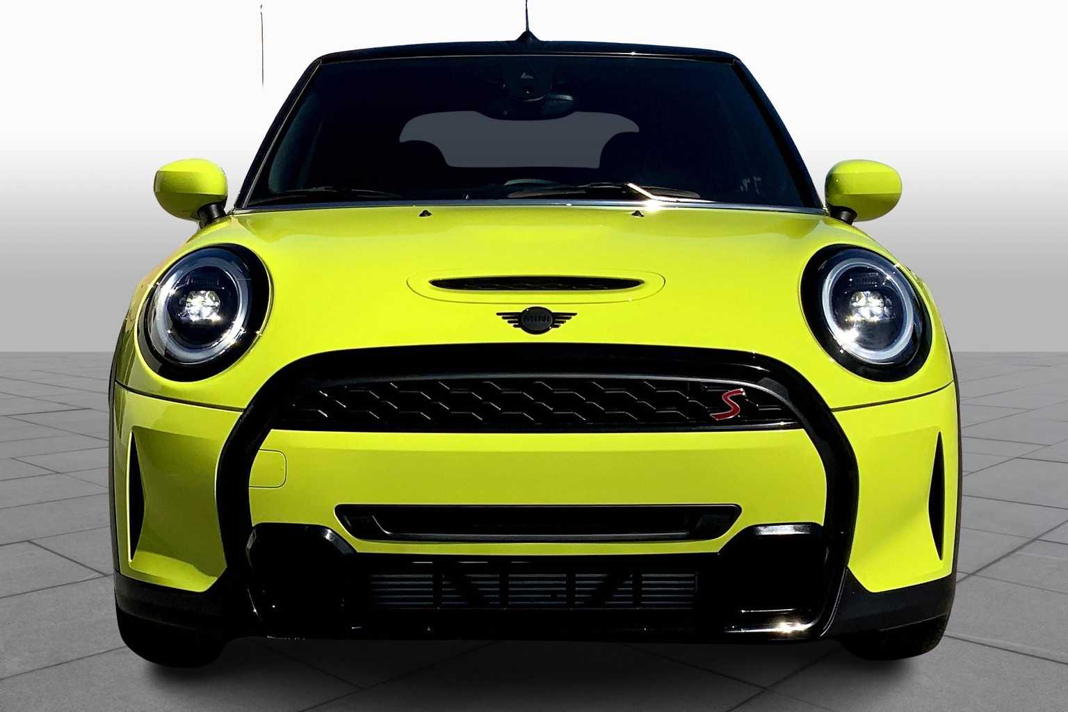 2023 Mini Cooper Convertible S photo 3