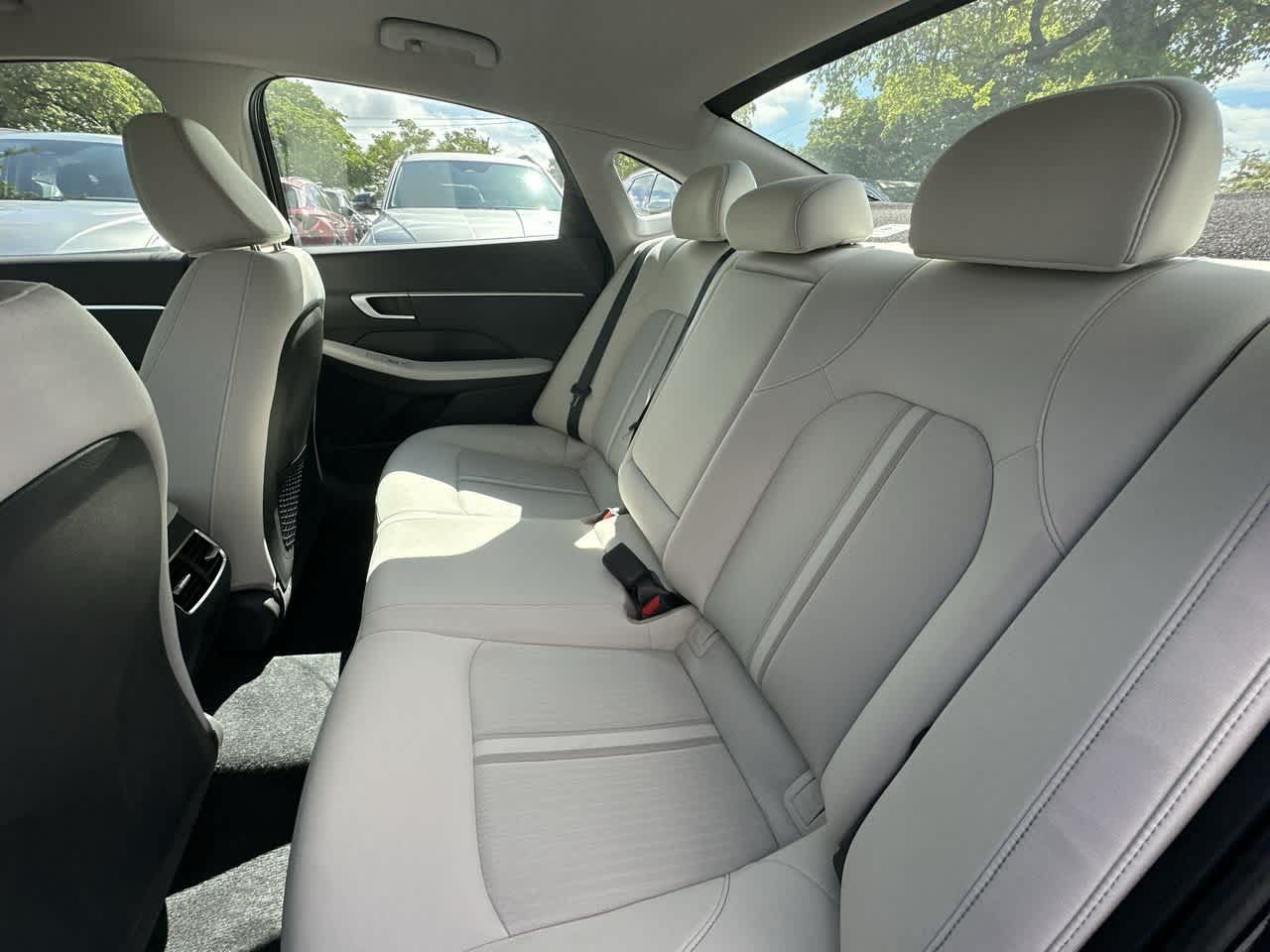 2025 Hyundai Sonata Hybrid SEL photo 21