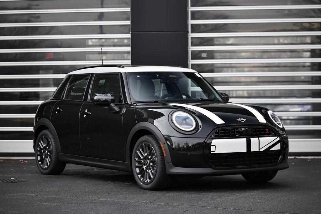 2026 MINI Hardtop 4 Door S's photo